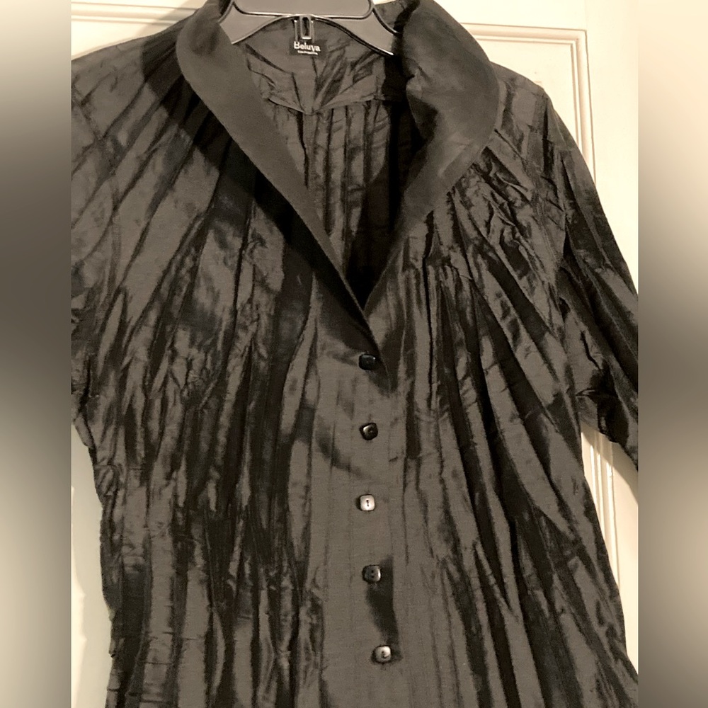 Belva San Francisco light weight crinkle top/ jacket.